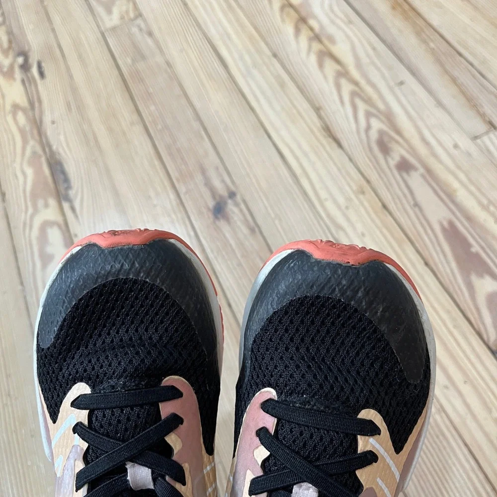 New Balance Rave Run v2 Sneaker Kids 12.5 XW Black Peach Orange YTRAVF2